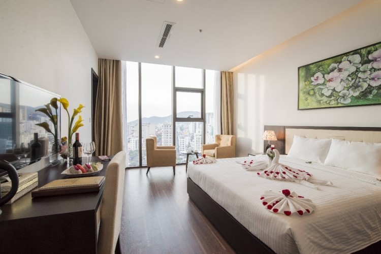 Phòng Deluxe Queen Ocean View